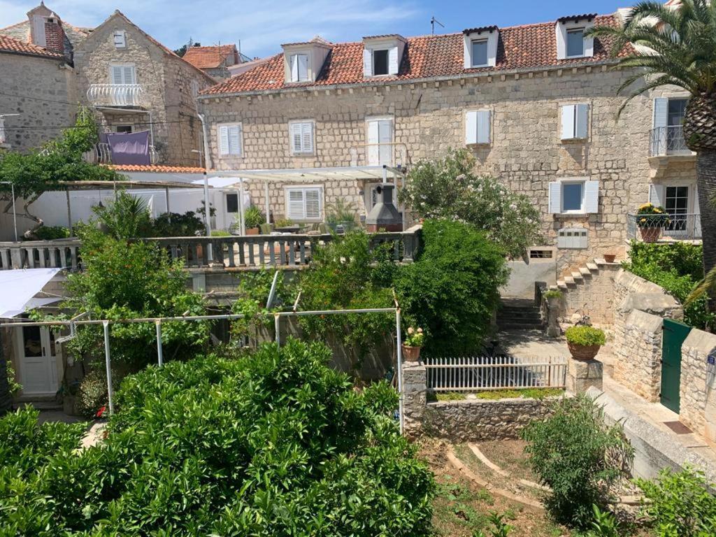 Apartmani Stones Sutivan I Kültér fotó